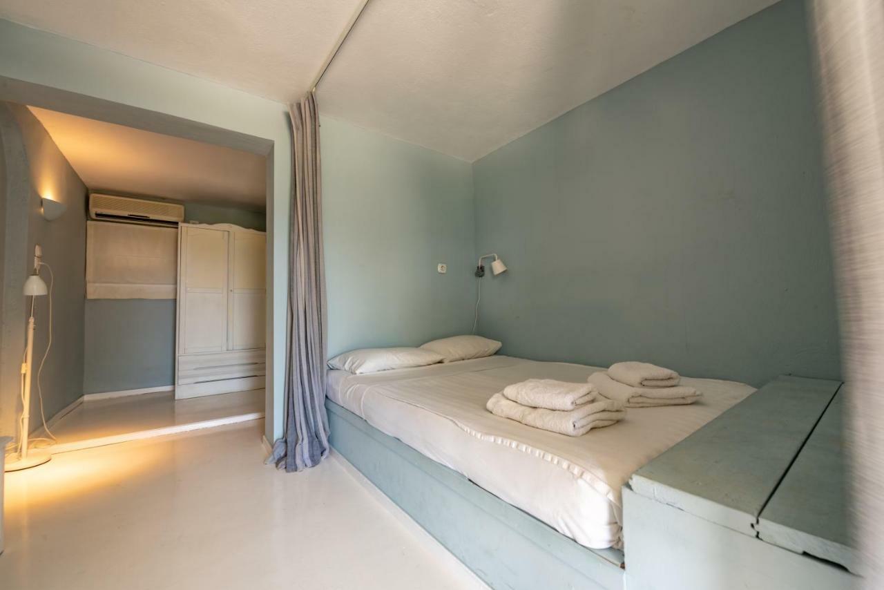 Kymothoi Rooms & Pool Bar Gávrio Kültér fotó