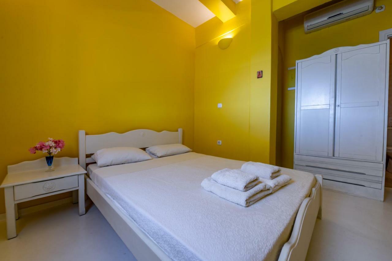Kymothoi Rooms & Pool Bar Gávrio Kültér fotó
