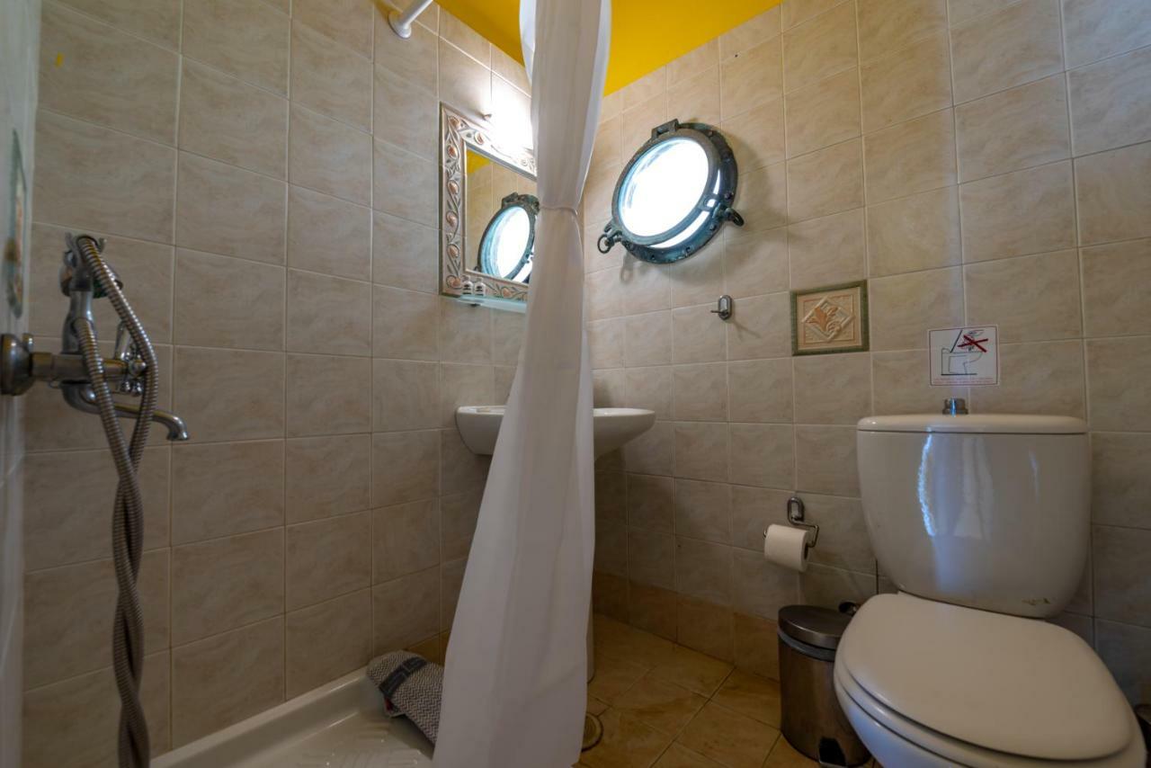 Kymothoi Rooms & Pool Bar Gávrio Kültér fotó