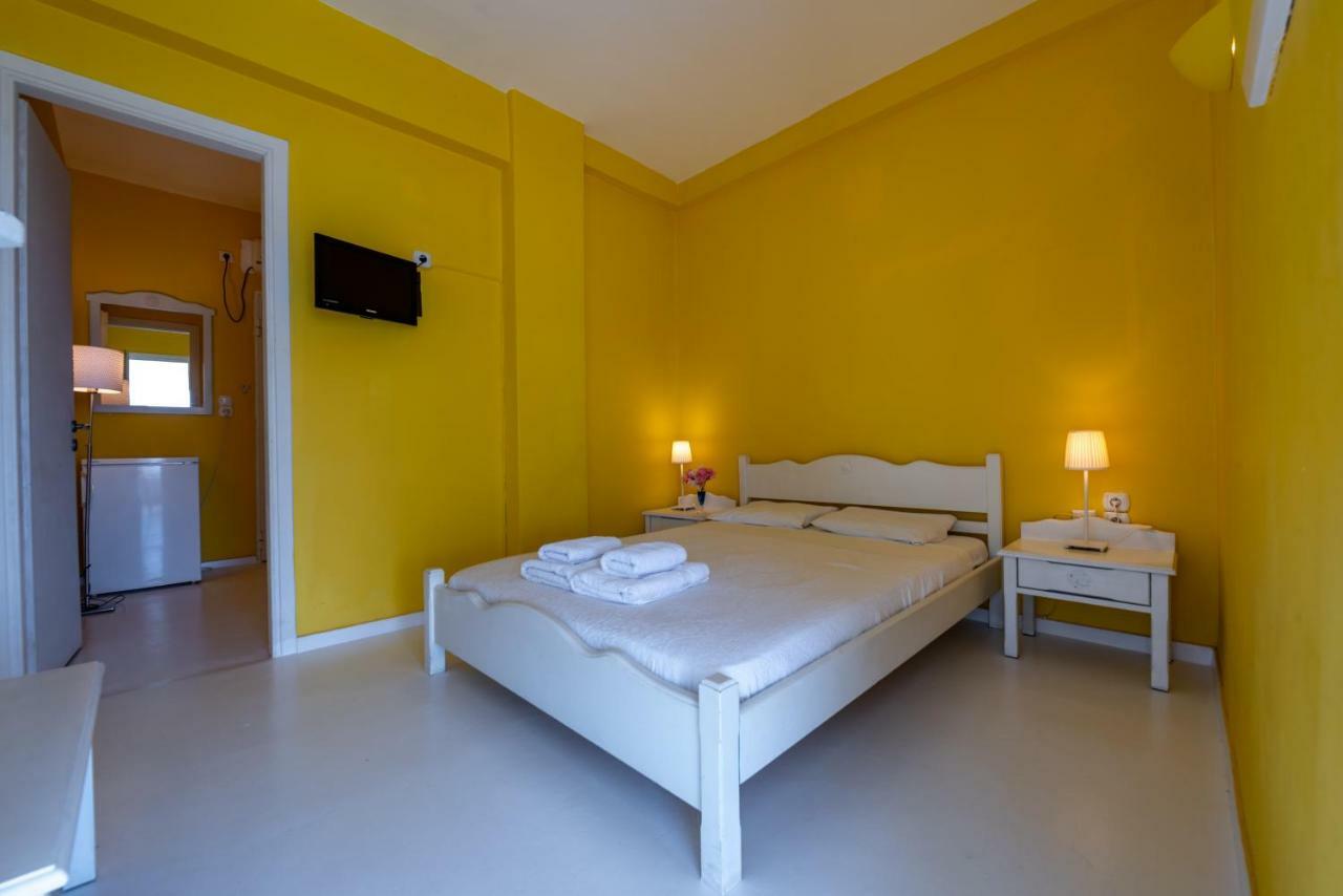 Kymothoi Rooms & Pool Bar Gávrio Kültér fotó