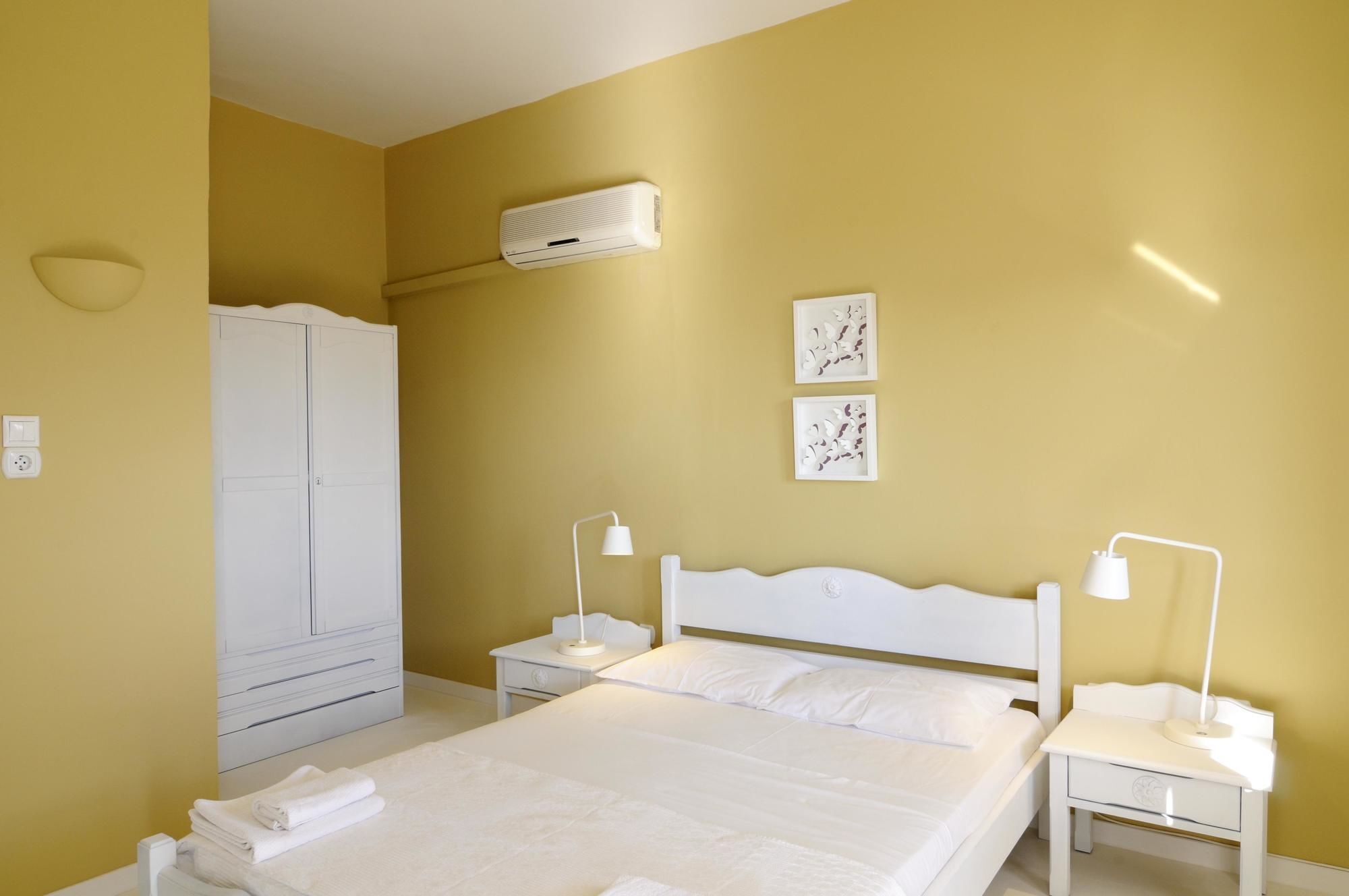 Kymothoi Rooms & Pool Bar Gávrio Kültér fotó